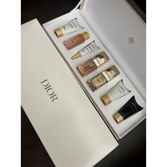 Dior skincare piano in gold Dior box - Picture 3 of 10